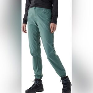 🌲NWT🌲 MEC Tech Pants